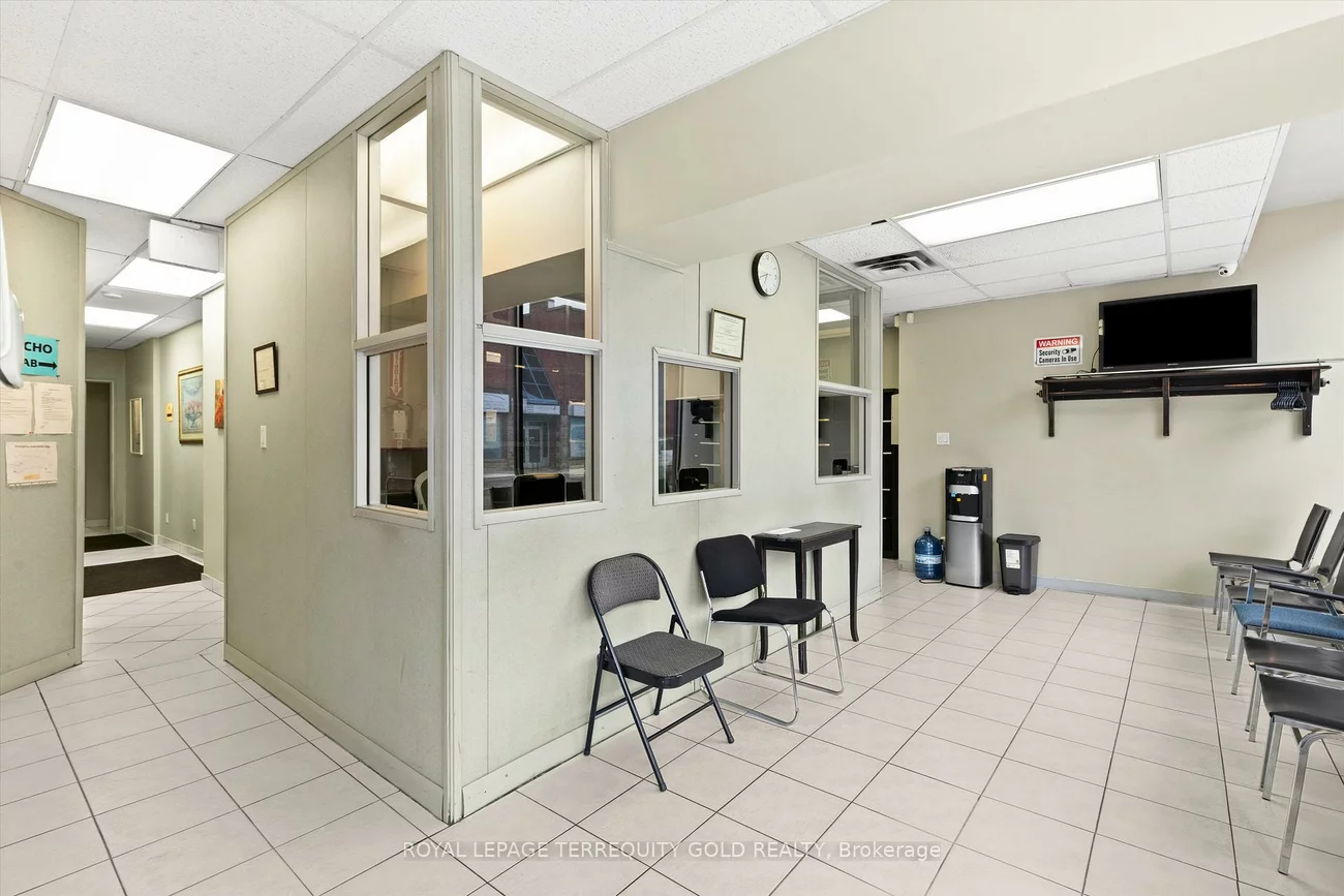 1662 & 1664, Dufferin, Corso Italia-Davenport, Toronto