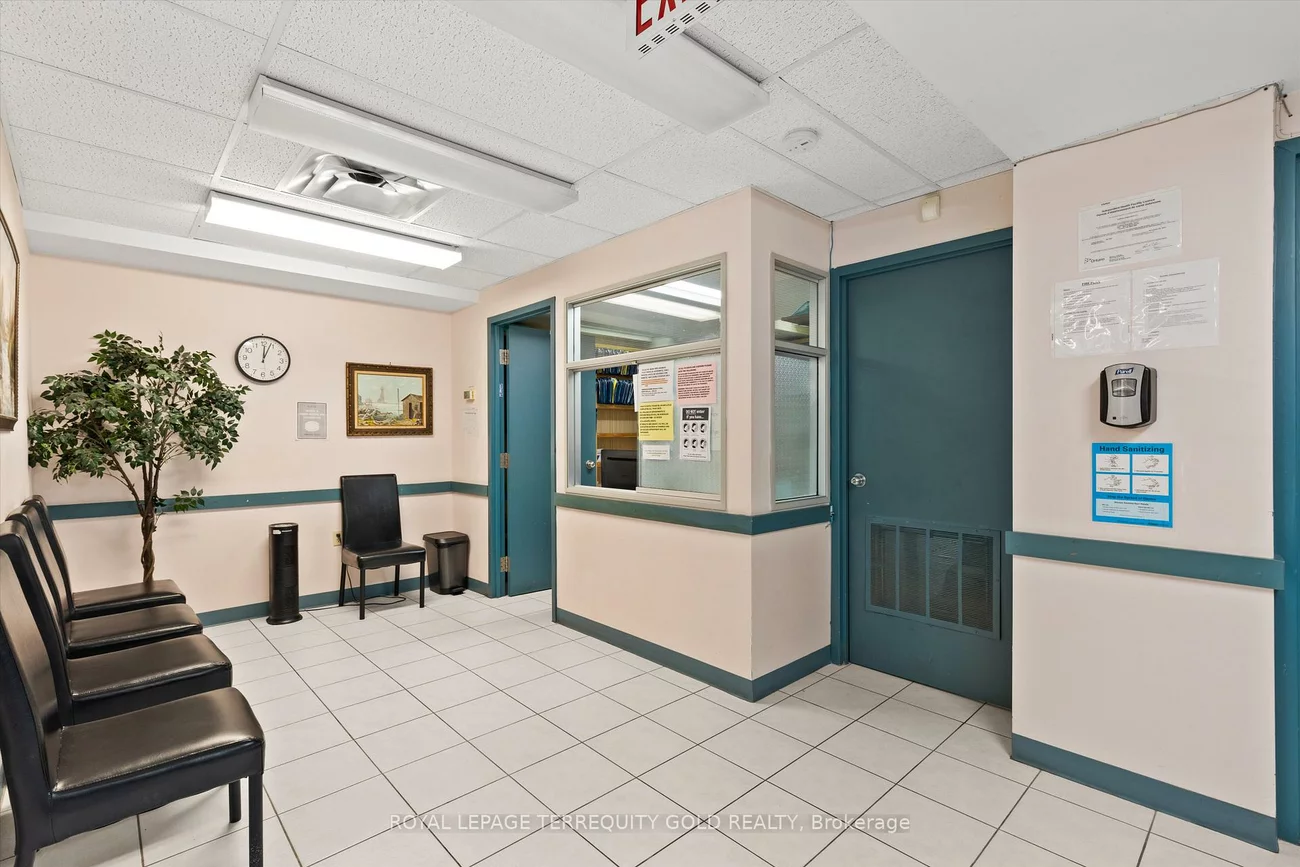 1662 & 1664, Dufferin, Corso Italia-Davenport, Toronto