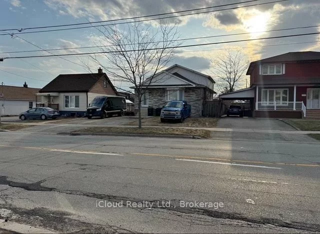 186, Thirtieth, Alderwood, Toronto