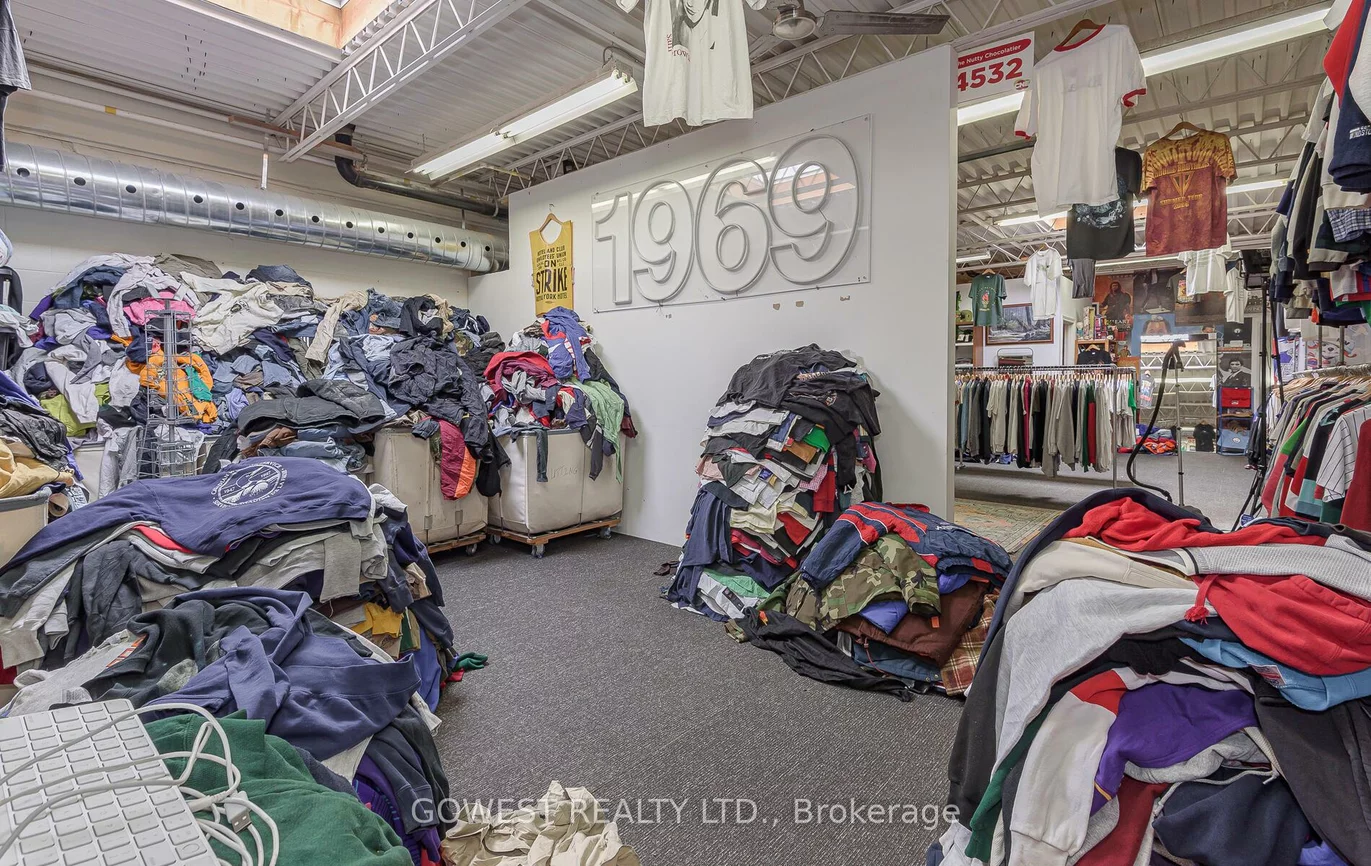 325, Weston, Junction Area, Toronto