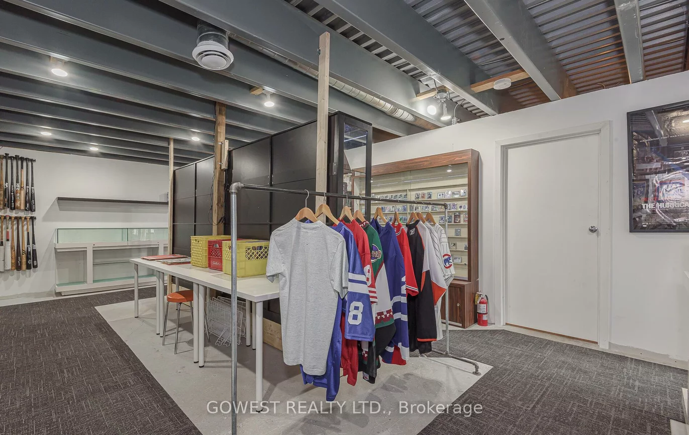 325, Weston, Junction Area, Toronto