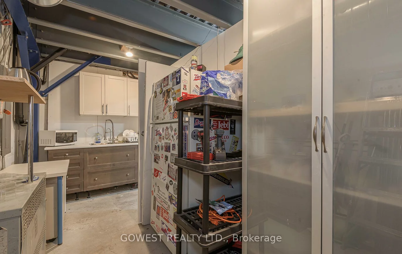 325, Weston, Junction Area, Toronto