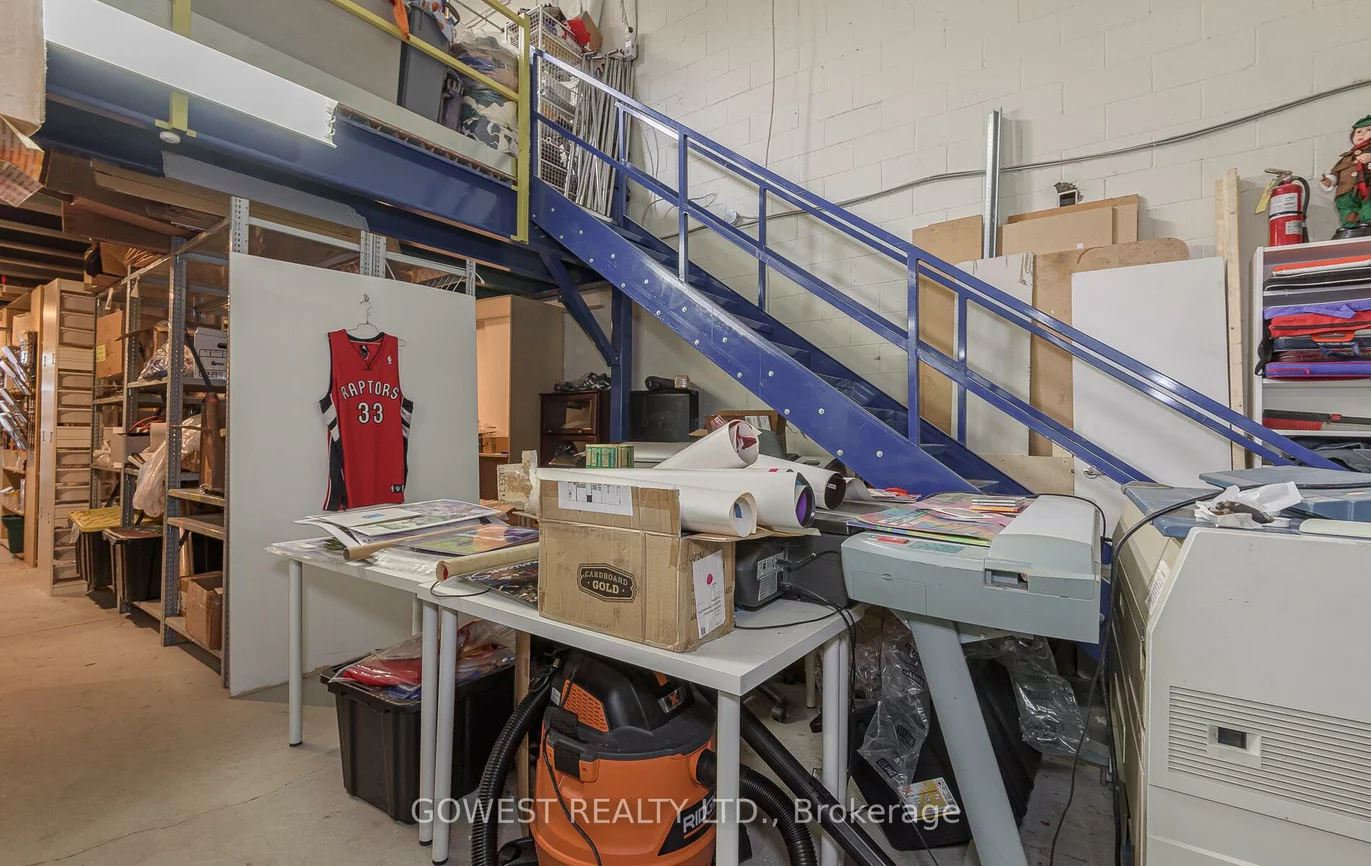 325, Weston, Junction Area, Toronto