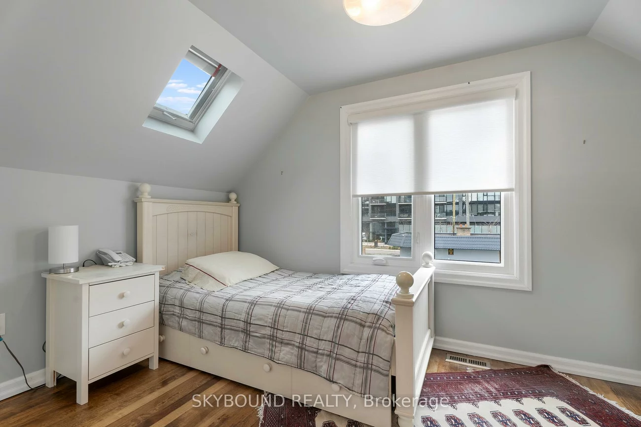 790, The Queensway, Stonegate-Queensway, Toronto