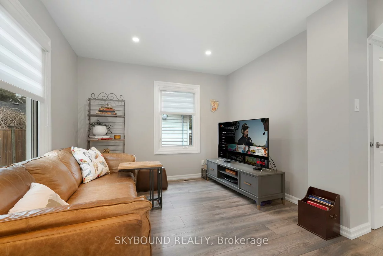 790, The Queensway, Stonegate-Queensway, Toronto