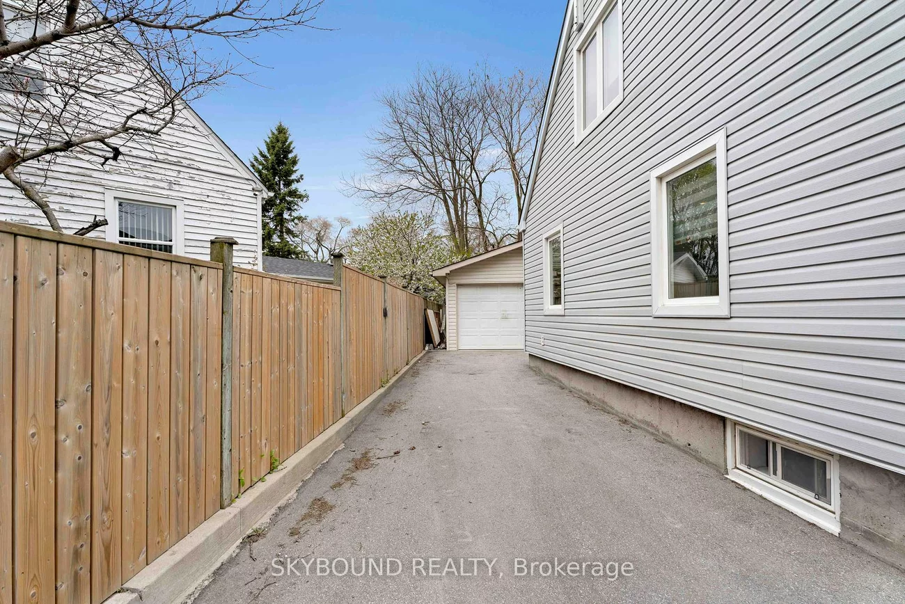 790, The Queensway, Stonegate-Queensway, Toronto