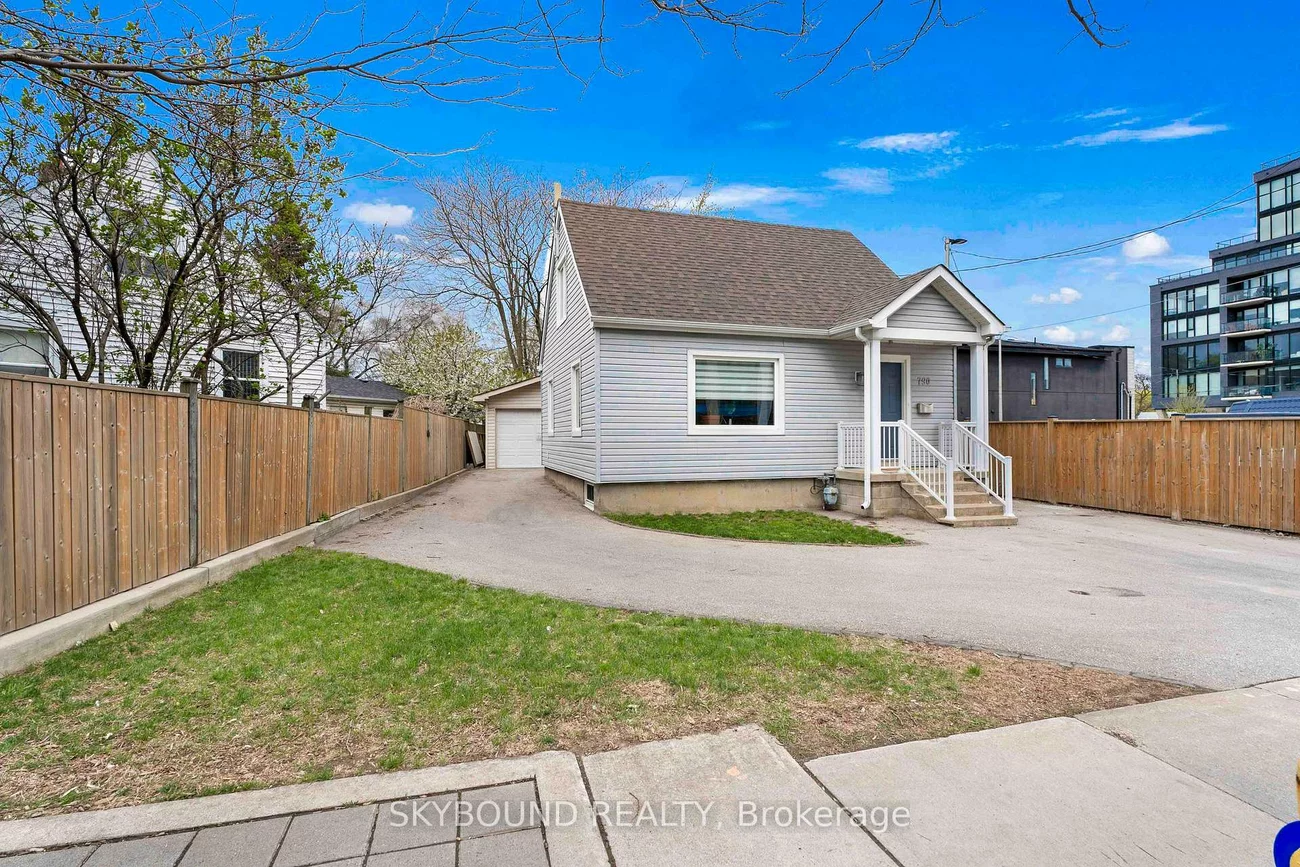 790, The Queensway, Stonegate-Queensway, Toronto