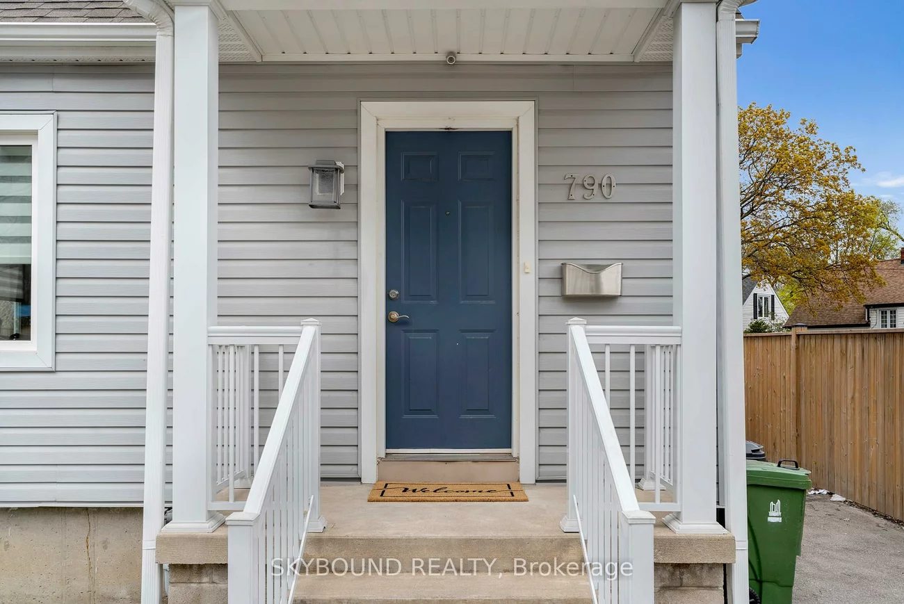 790, The Queensway, Stonegate-Queensway, Toronto