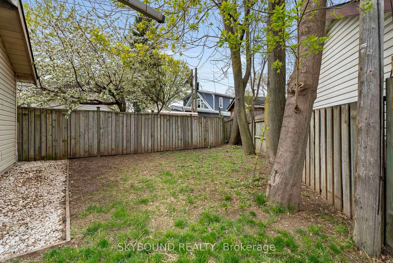 790, The Queensway, Stonegate-Queensway, Toronto