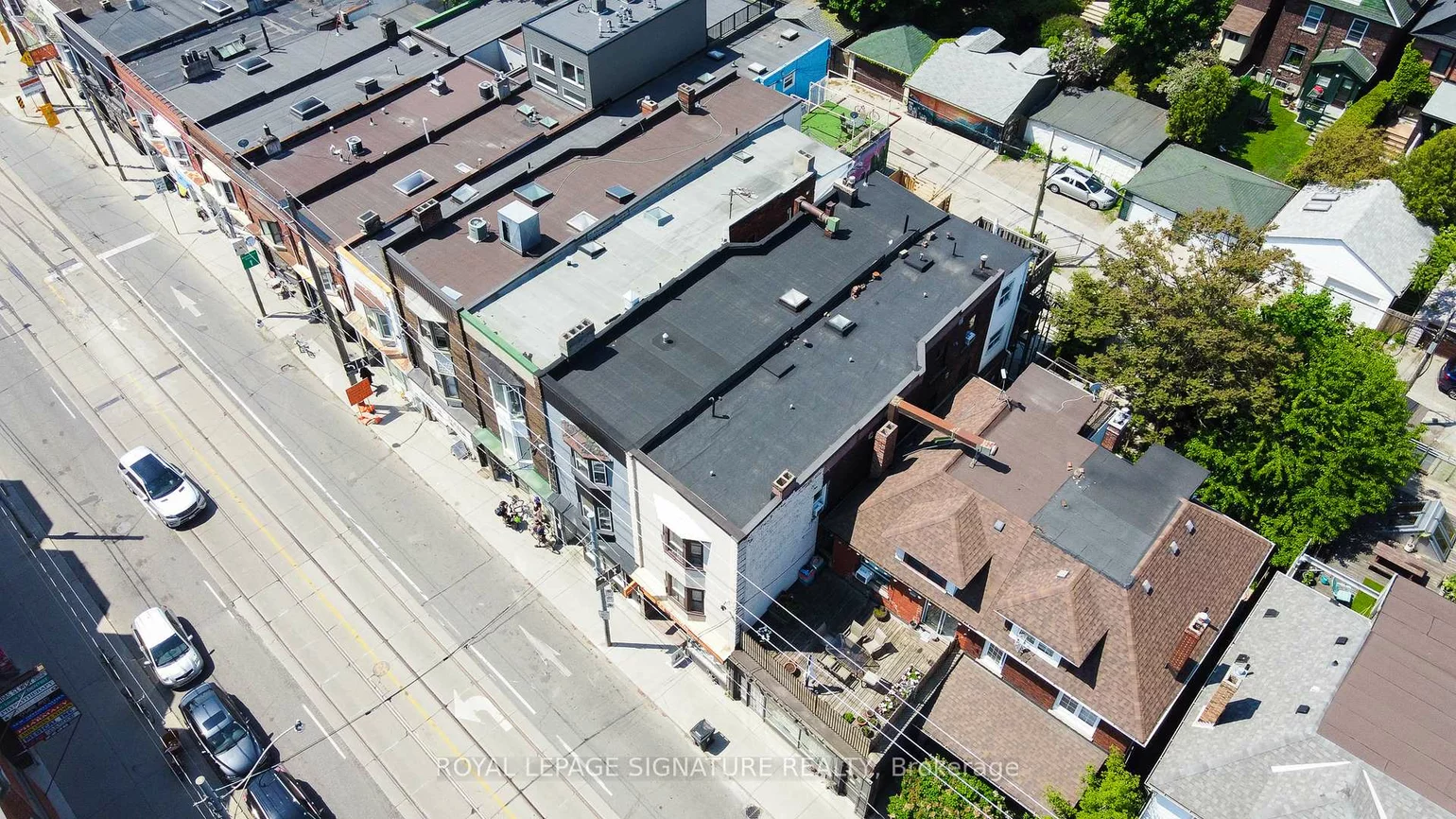 2243, Dundas, High Park-Swansea, Toronto