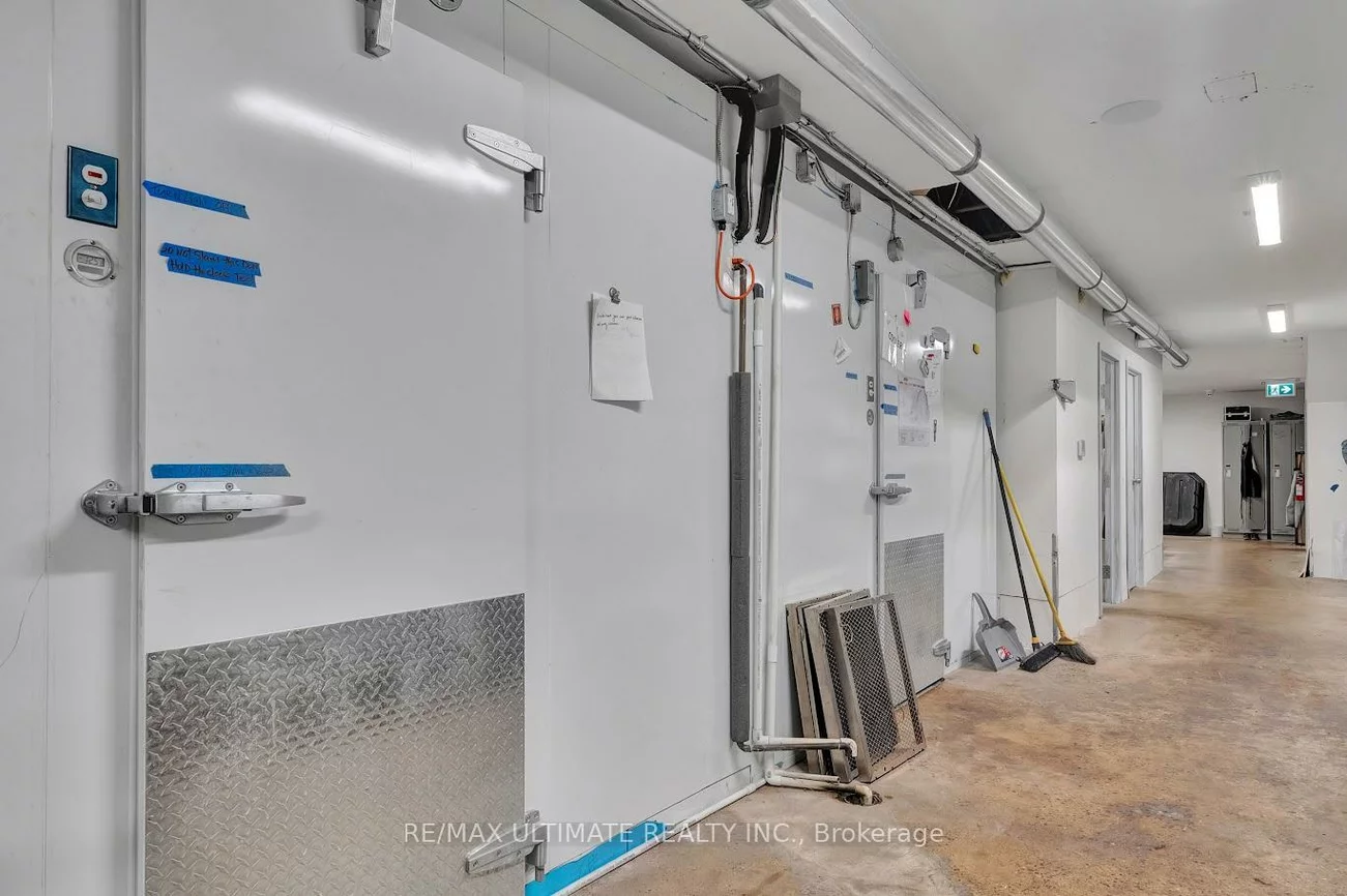 3320, Keele, Downsview-Roding-CFB, Toronto