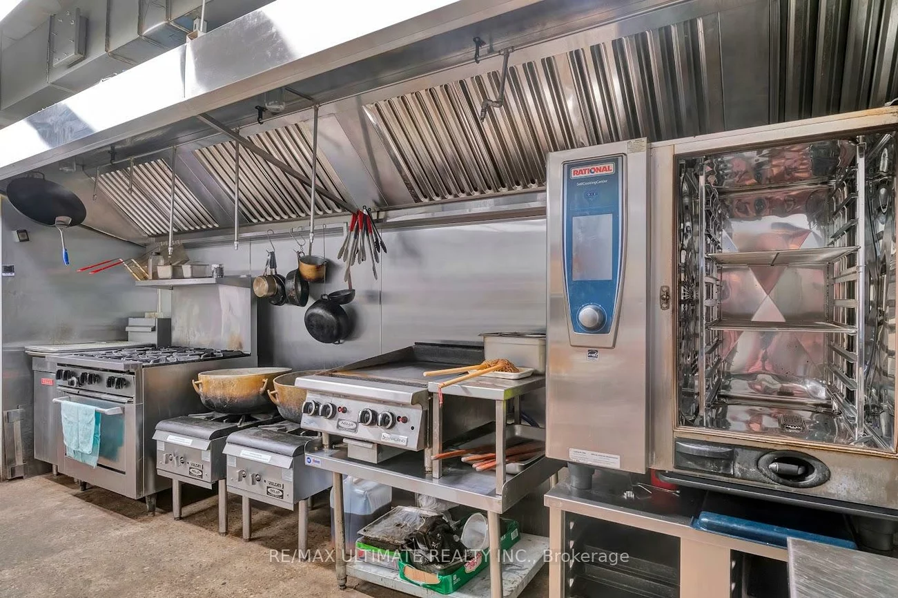 3320, Keele, Downsview-Roding-CFB, Toronto