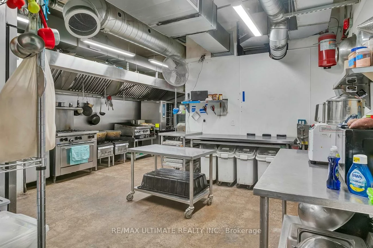 3320, Keele, Downsview-Roding-CFB, Toronto