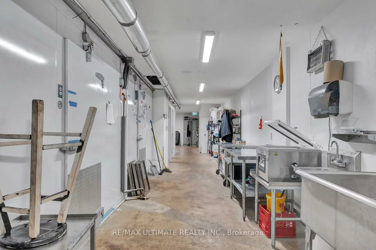 3320, Keele, Downsview-Roding-CFB, Toronto