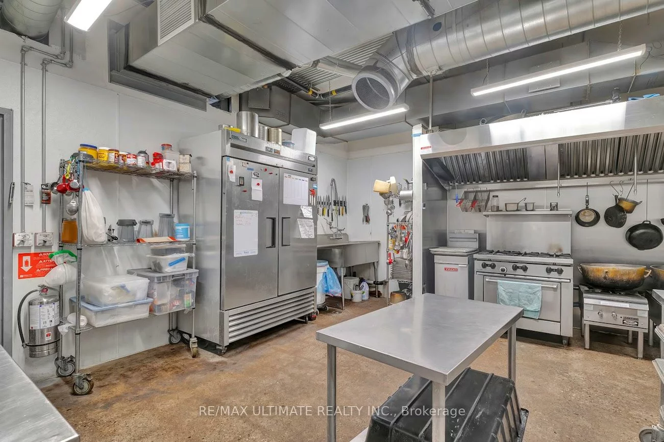 3320, Keele, Downsview-Roding-CFB, Toronto