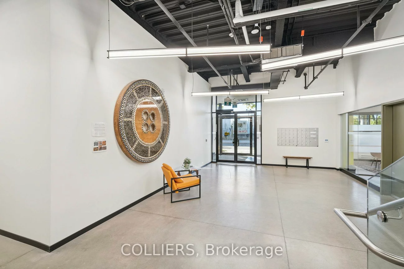 300, Geary, Dovercourt-Wallace Emerson-Junction, Toronto