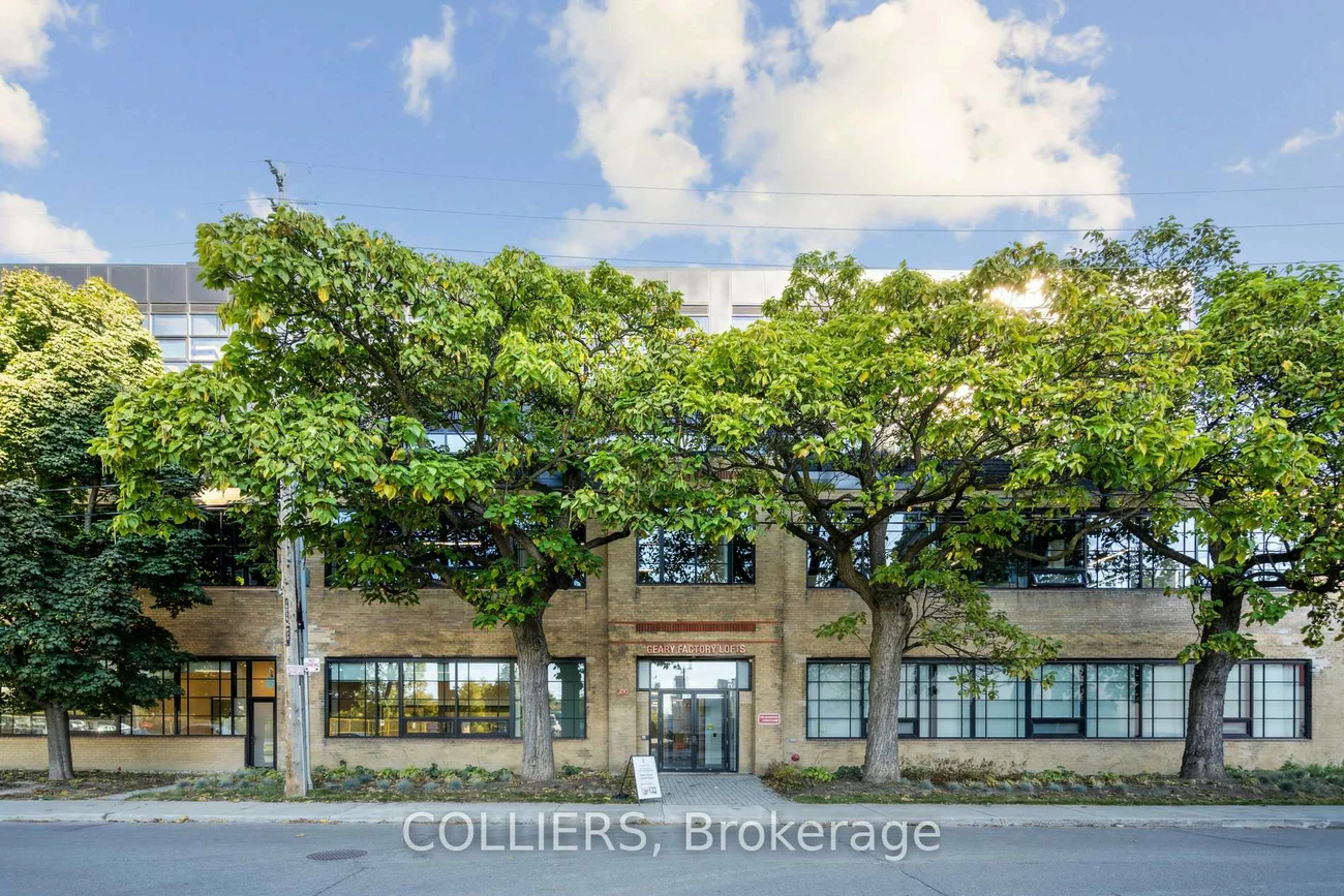 300, Geary, Dovercourt-Wallace Emerson-Junction, Toronto