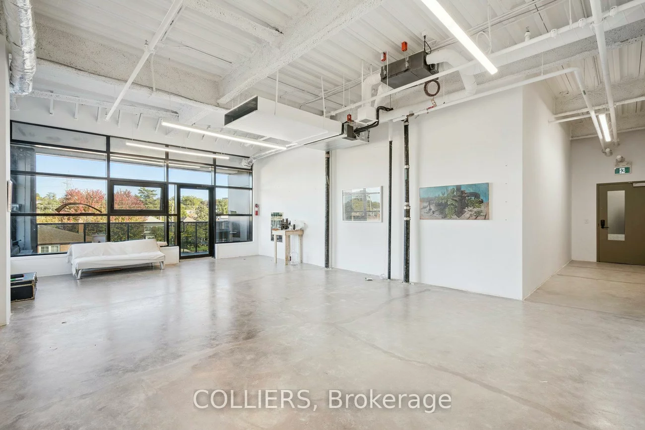 300, Geary, Dovercourt-Wallace Emerson-Junction, Toronto