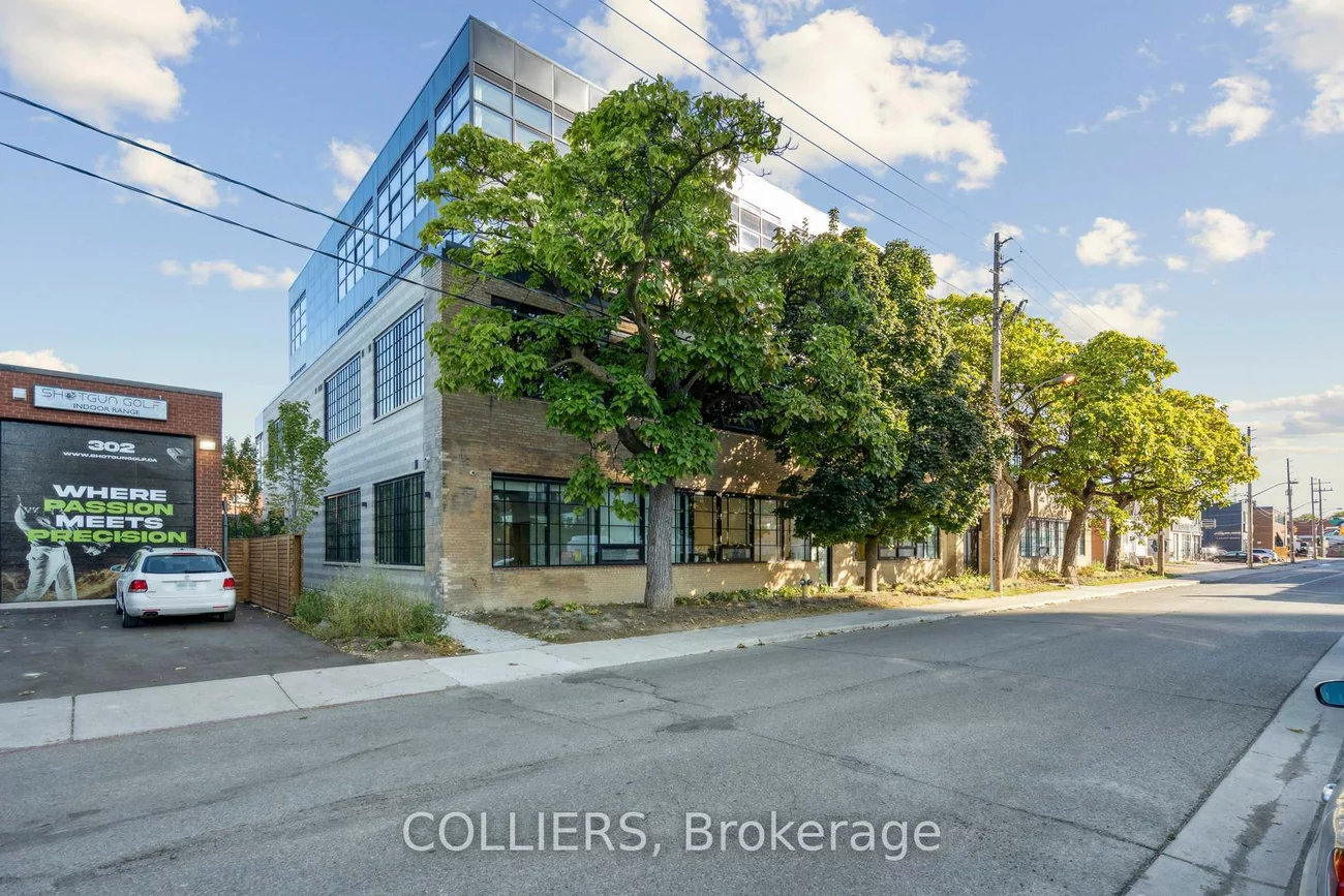 300, Geary, Dovercourt-Wallace Emerson-Junction, Toronto