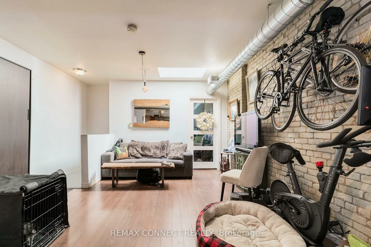 359, Roncesvalles, Roncesvalles, Toronto