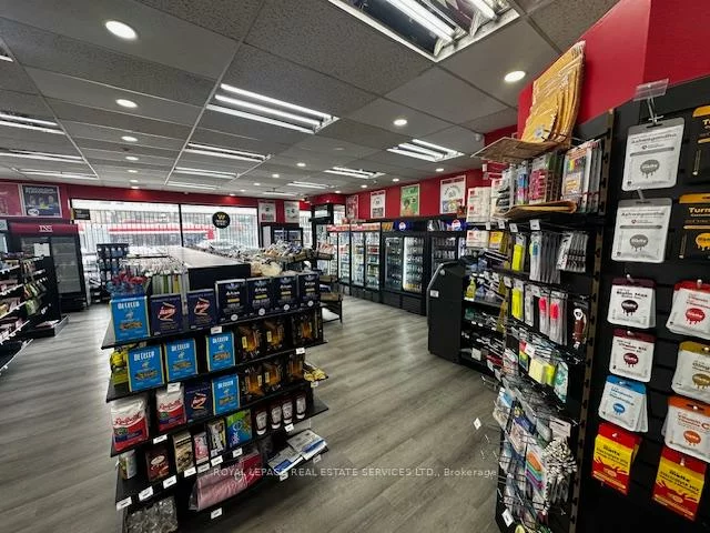 1011, Dufferin, Dovercourt-Wallace Emerson-Junction, Toronto