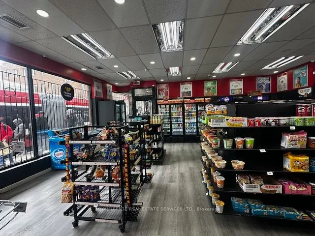 1011, Dufferin, Dovercourt-Wallace Emerson-Junction, Toronto