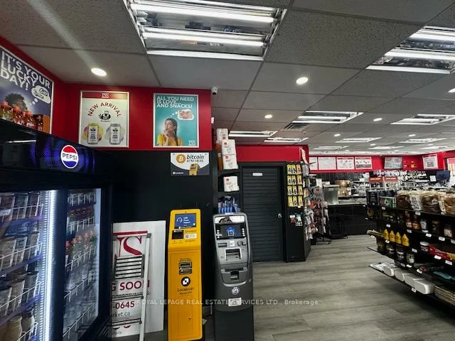 1011, Dufferin, Dovercourt-Wallace Emerson-Junction, Toronto