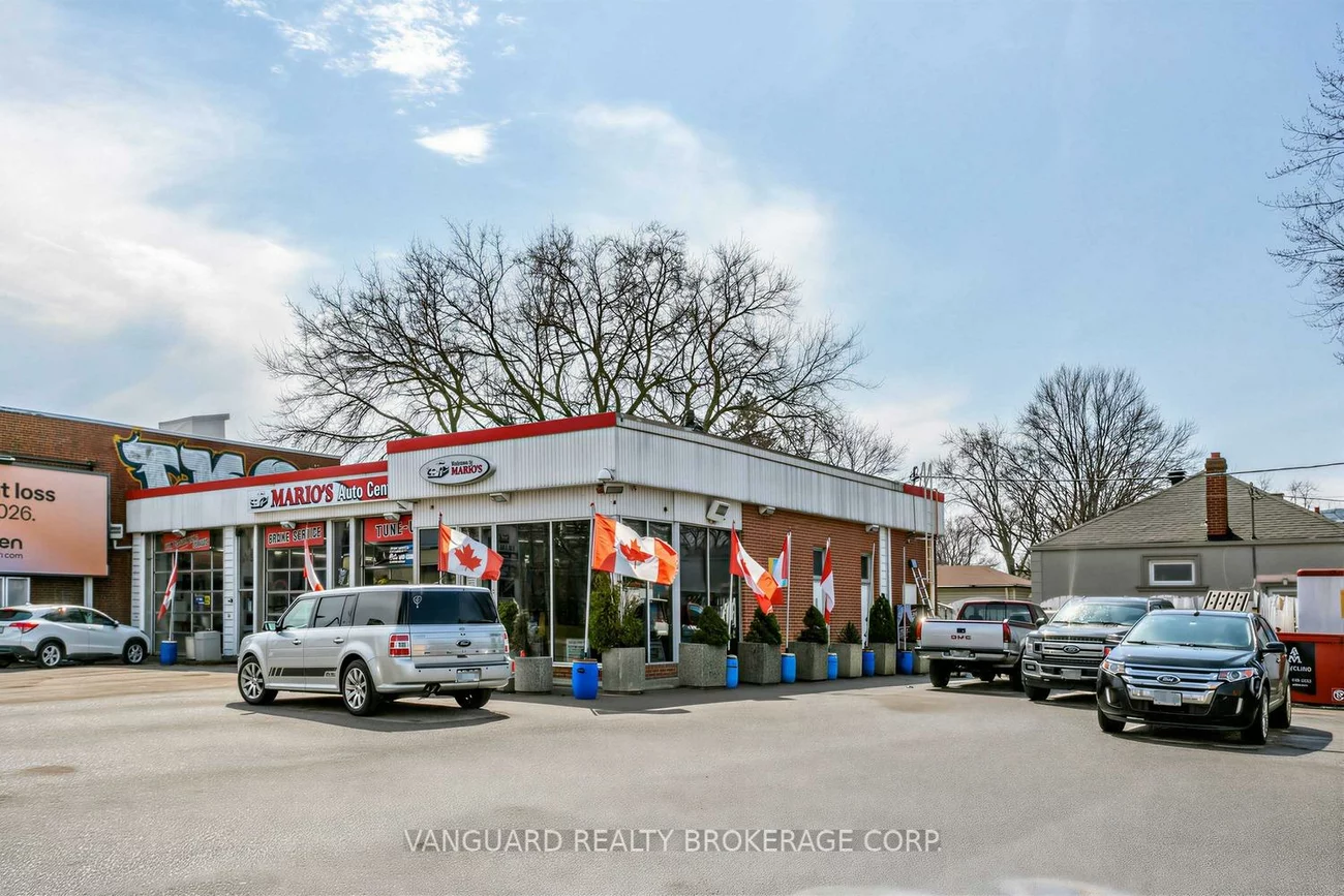 1772, Jane, Weston, Toronto