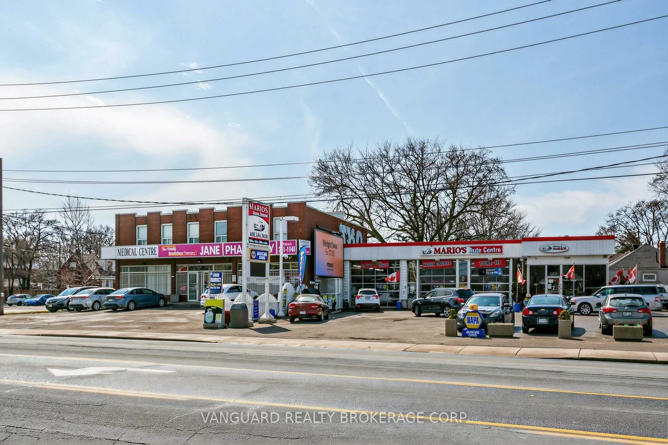 1772, Jane, Weston, Toronto