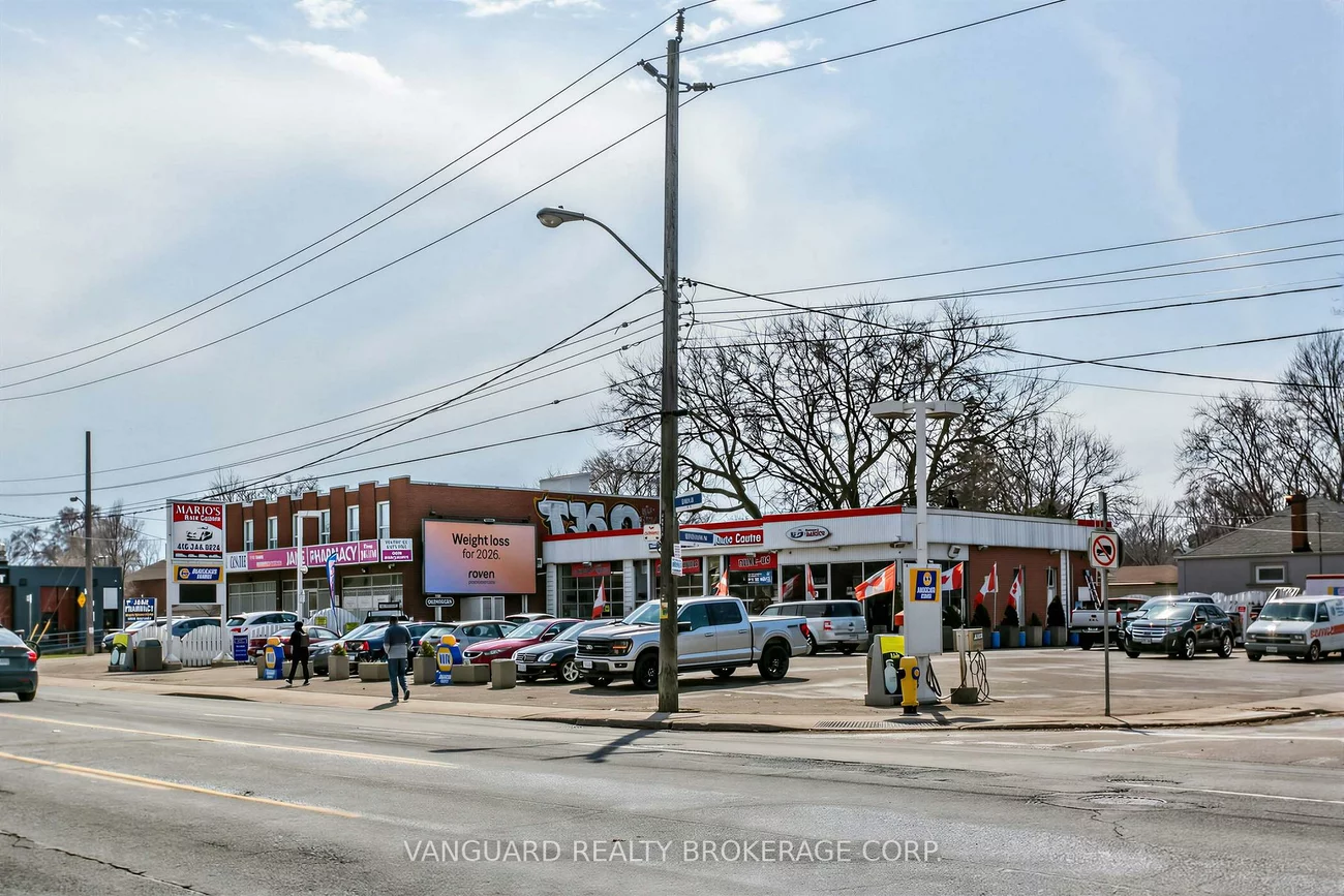 1772, Jane, Weston, Toronto