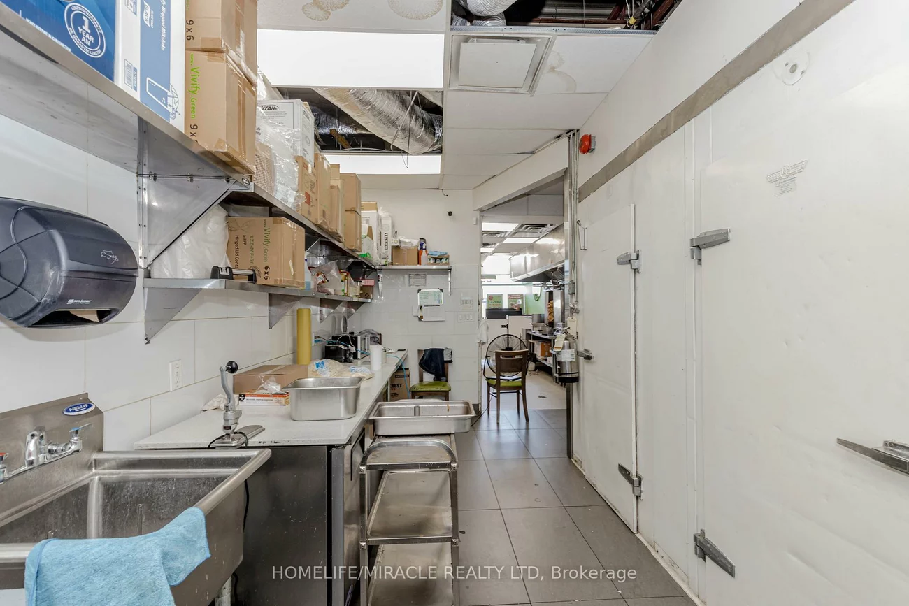 6230, Finch, Mount Olive-Silverstone-Jamestown, Toronto