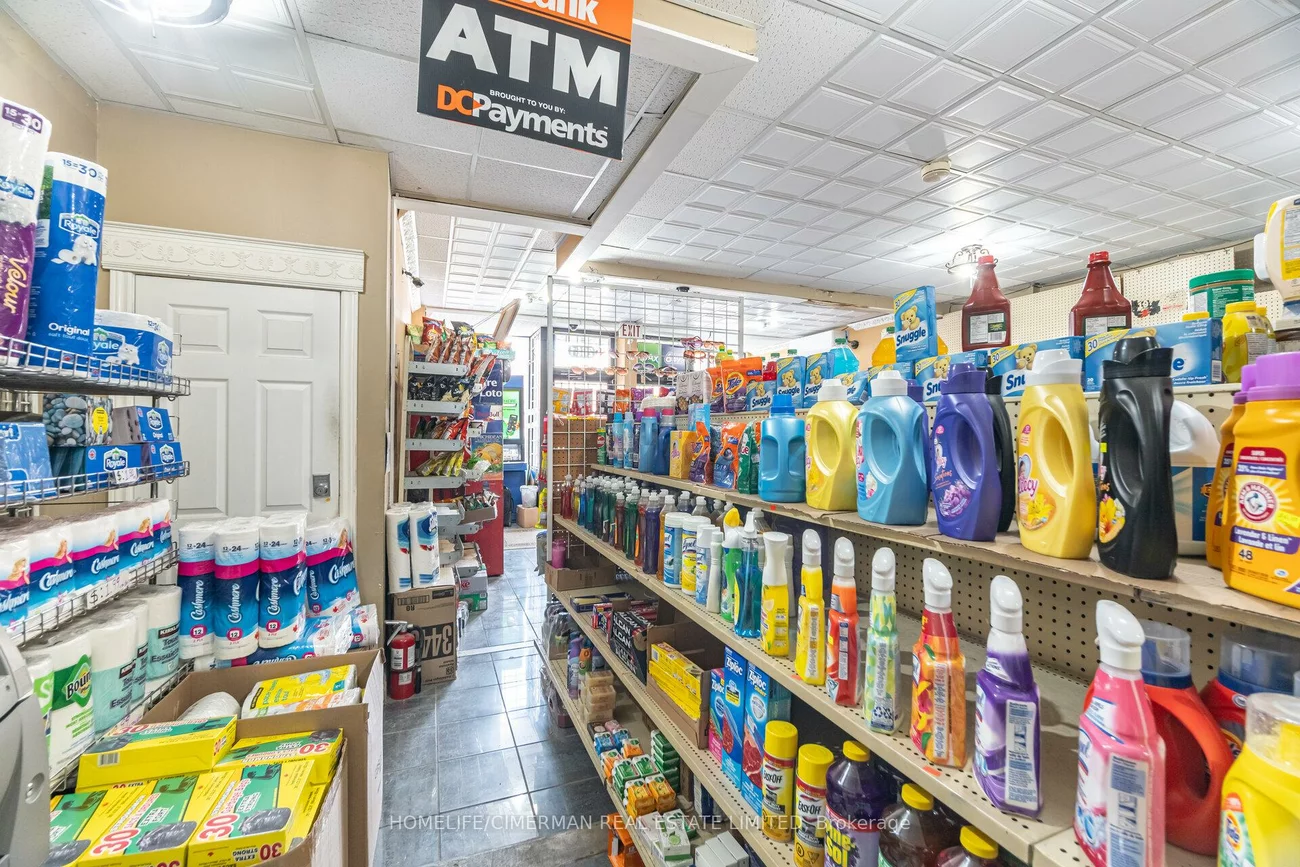 2681, Eglinton, Keelesdale-Eglinton West, Toronto