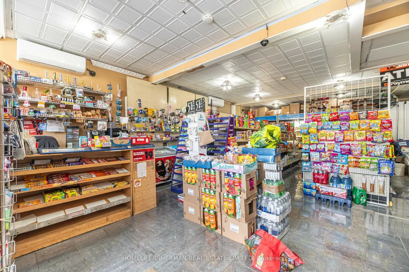 2681, Eglinton, Keelesdale-Eglinton West, Toronto