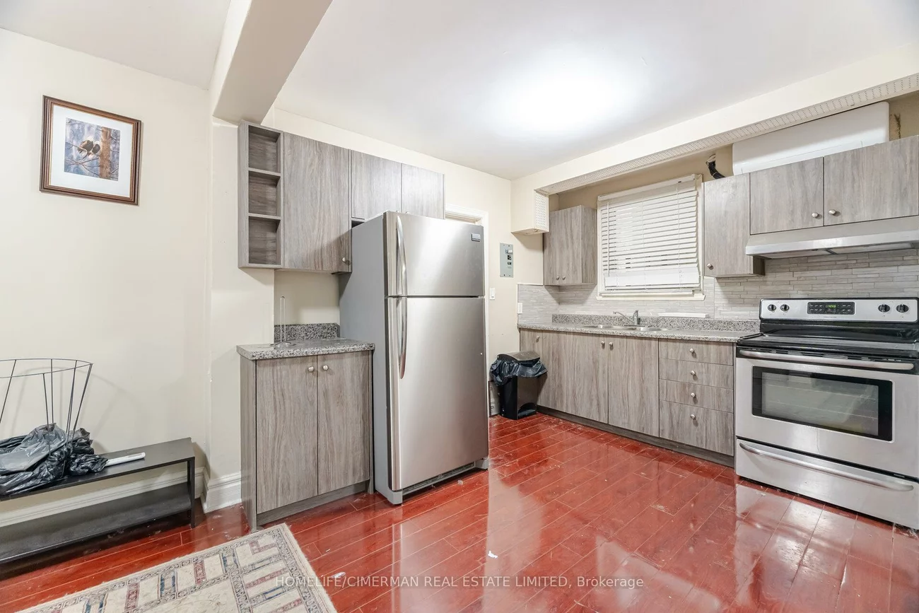 2681, Eglinton, Keelesdale-Eglinton West, Toronto