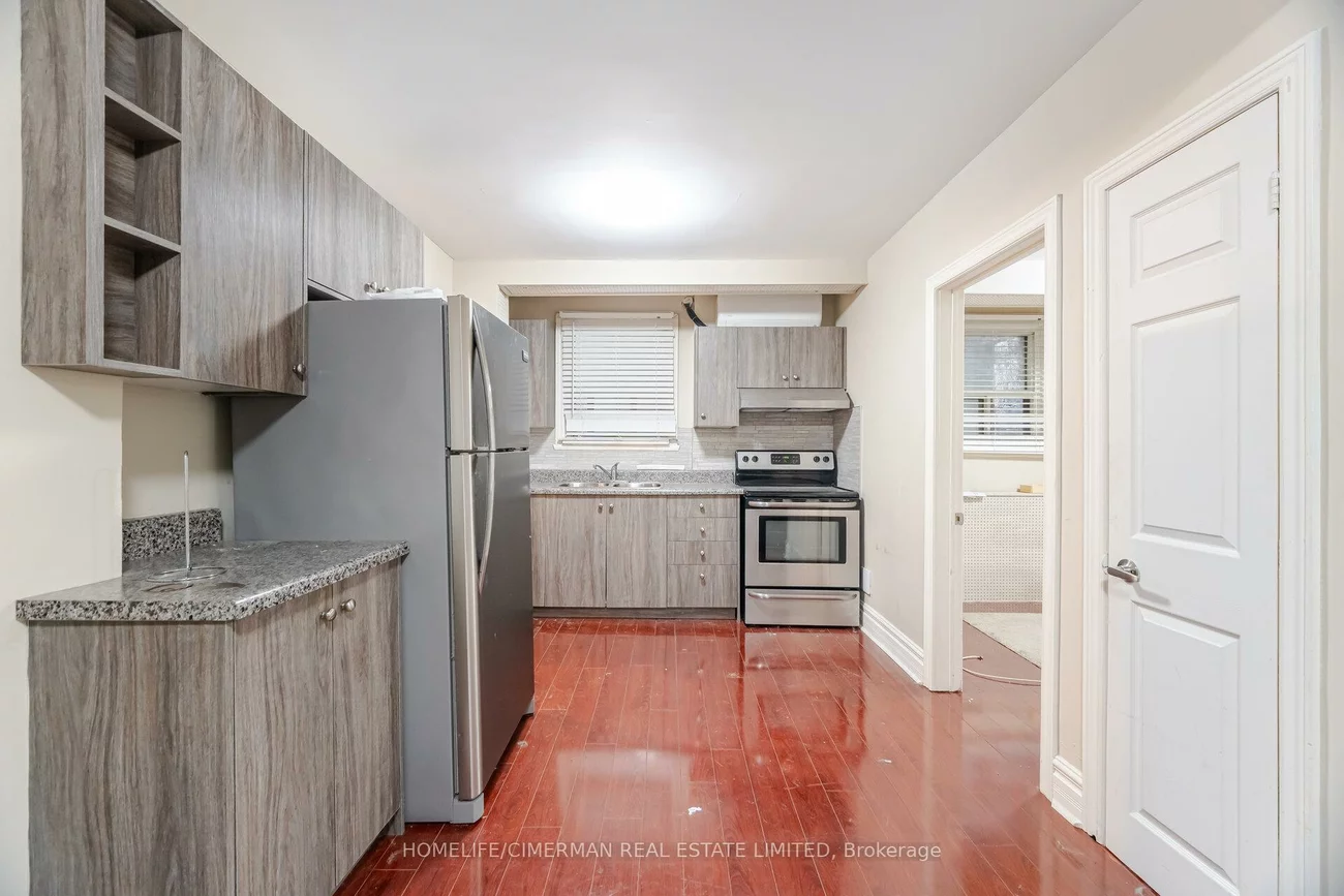 2681, Eglinton, Keelesdale-Eglinton West, Toronto