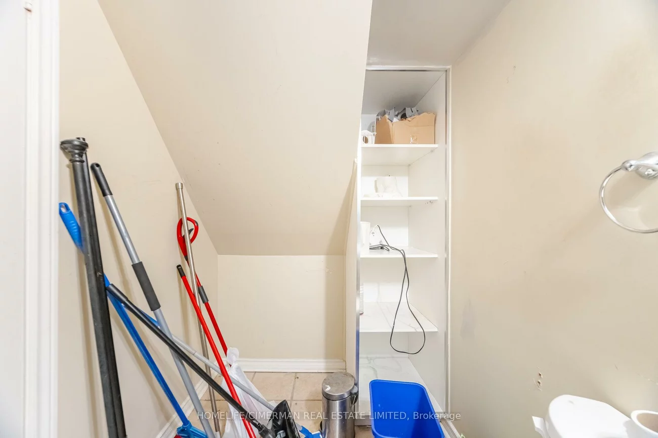 2681, Eglinton, Keelesdale-Eglinton West, Toronto
