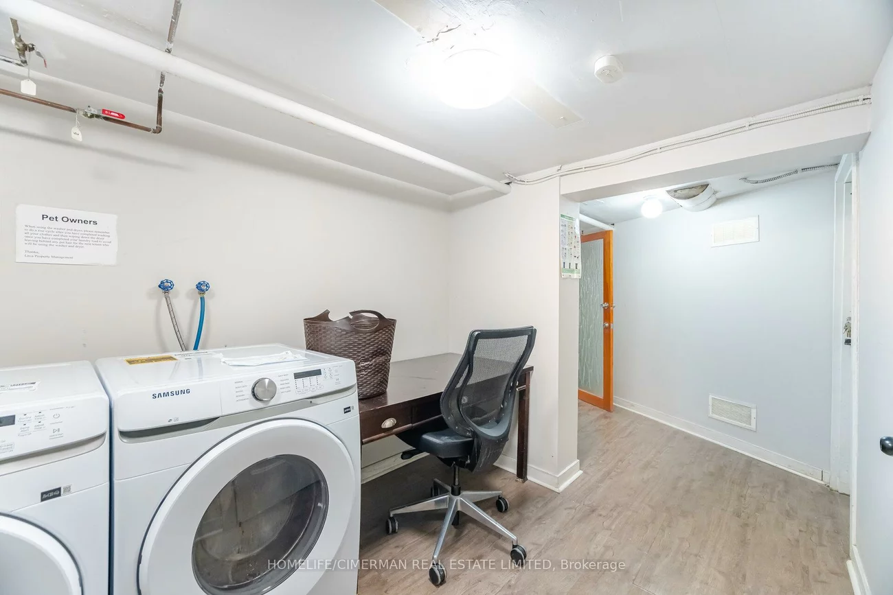 2681, Eglinton, Keelesdale-Eglinton West, Toronto