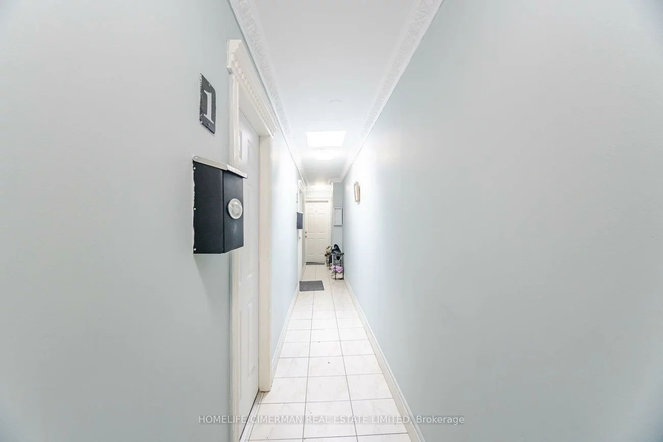 2681, Eglinton, Keelesdale-Eglinton West, Toronto