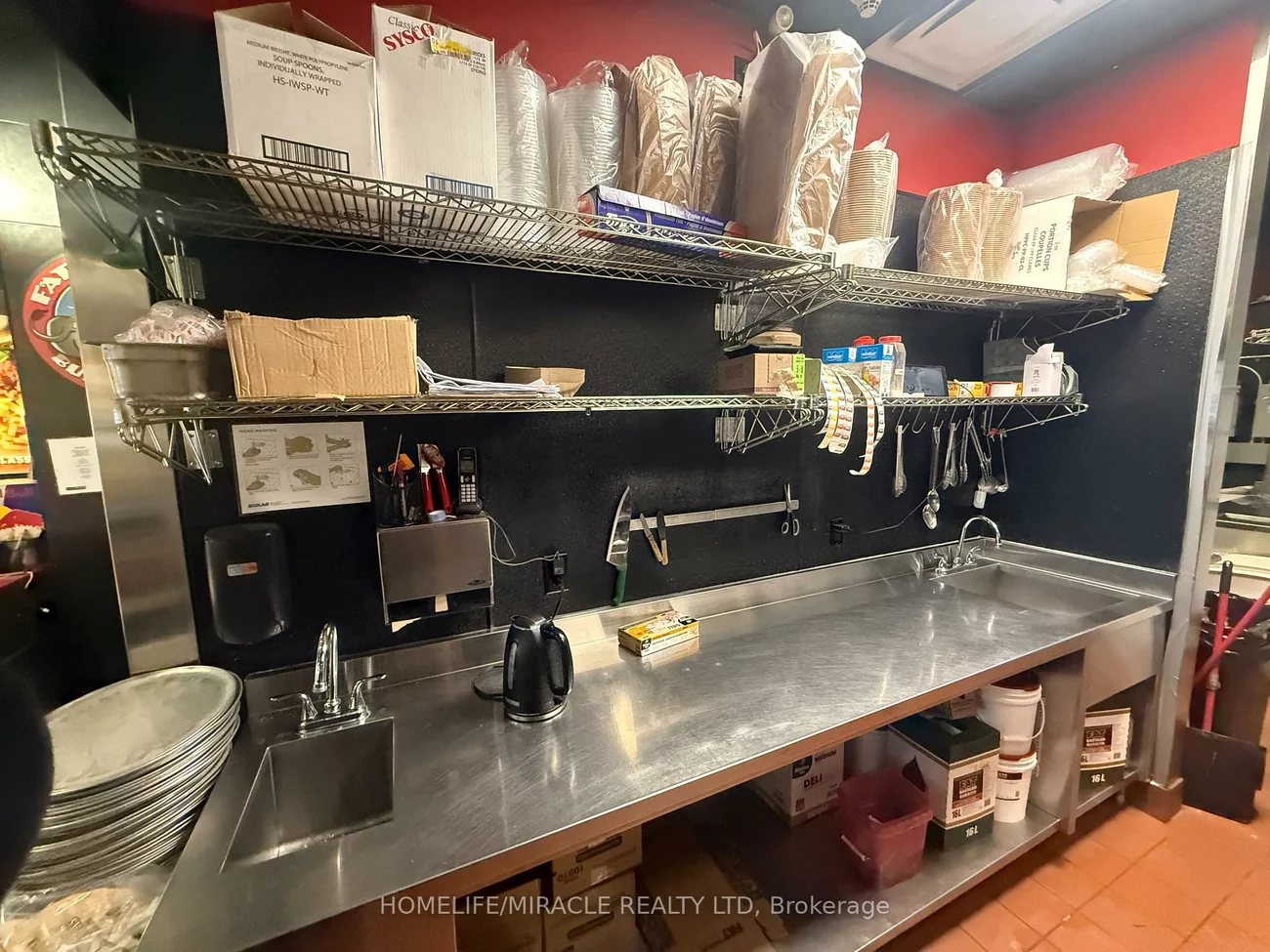 95, The Pond, York University Heights, Toronto