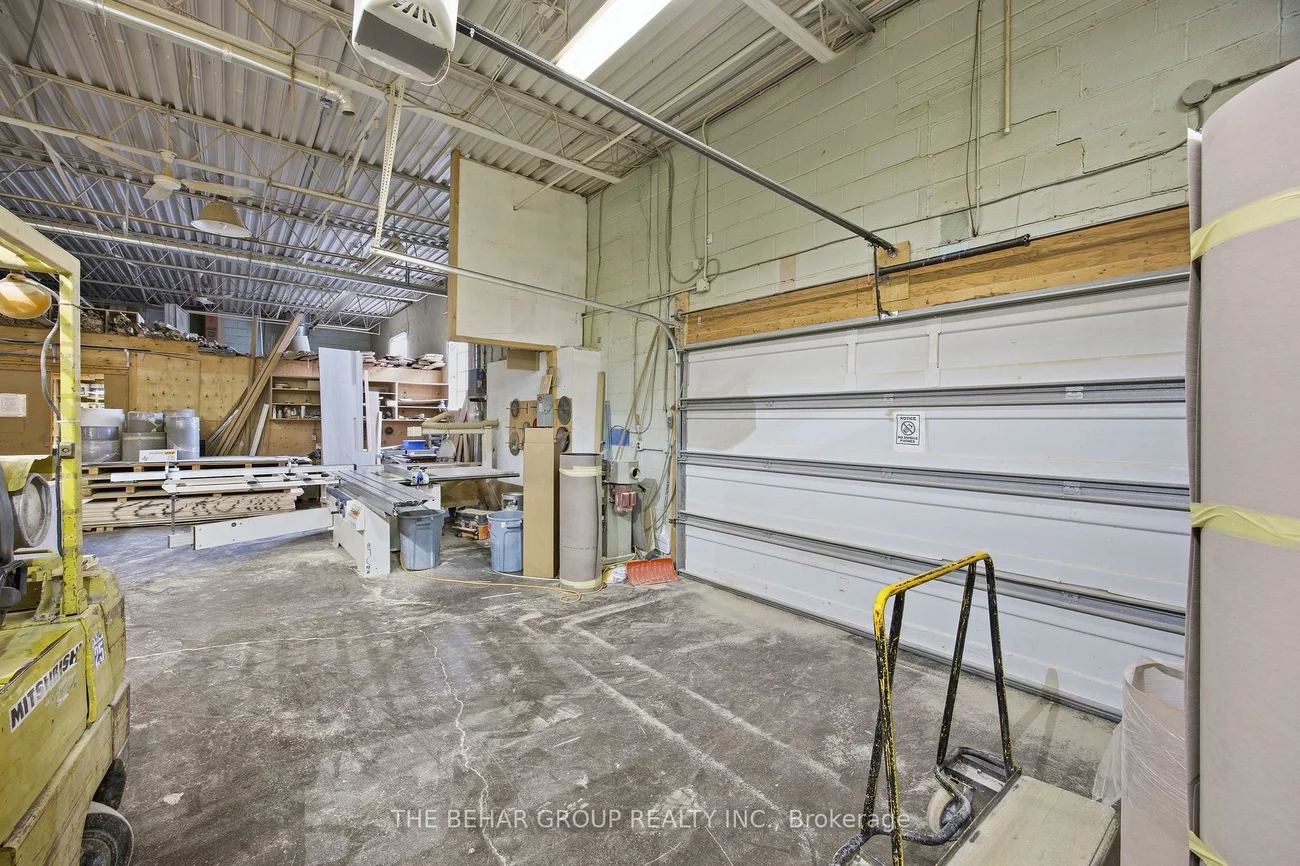 76, Industry, Beechborough-Greenbrook, Toronto