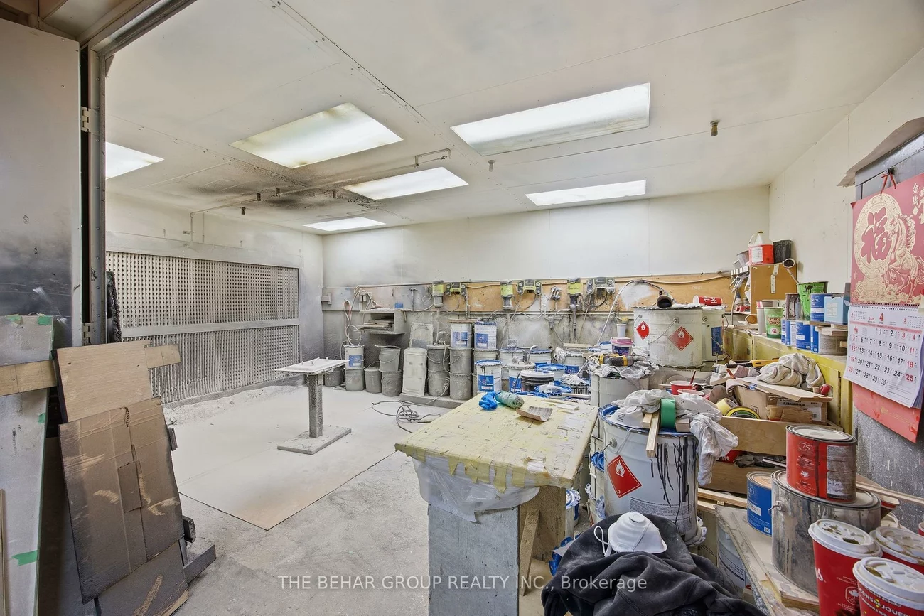 76, Industry, Beechborough-Greenbrook, Toronto