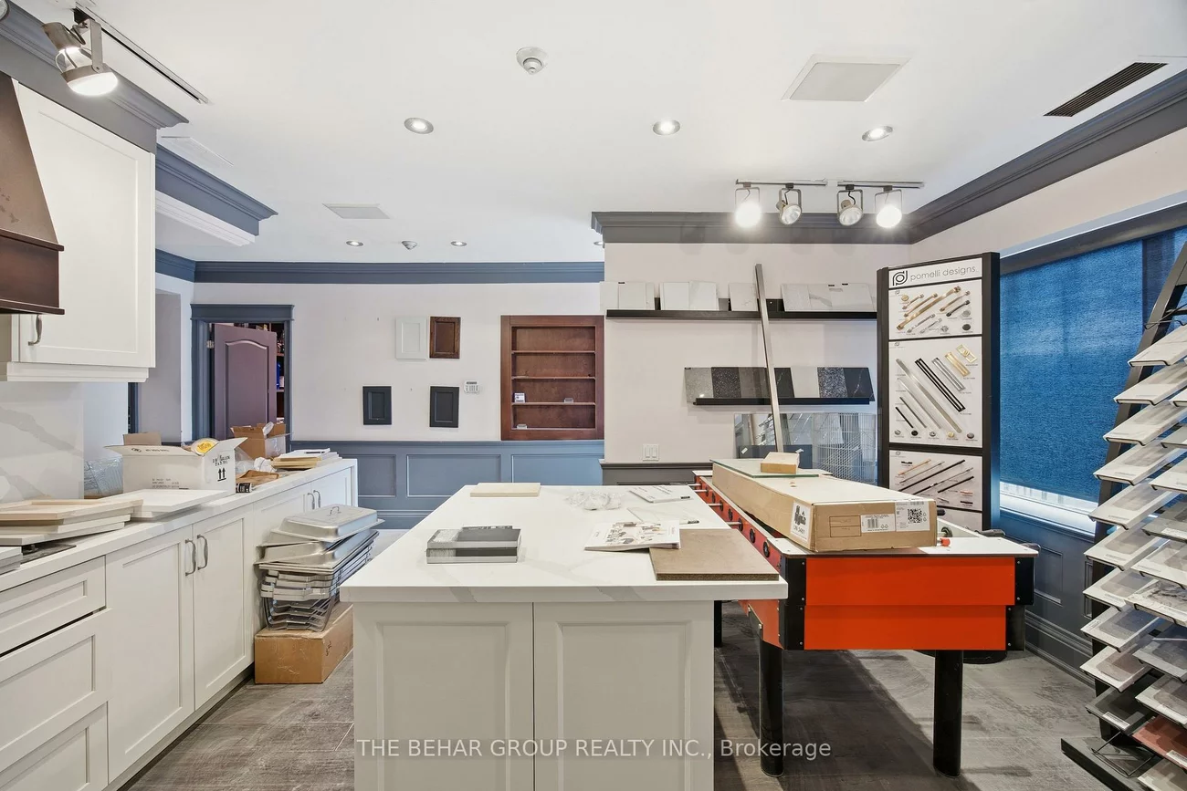 76, Industry, Beechborough-Greenbrook, Toronto