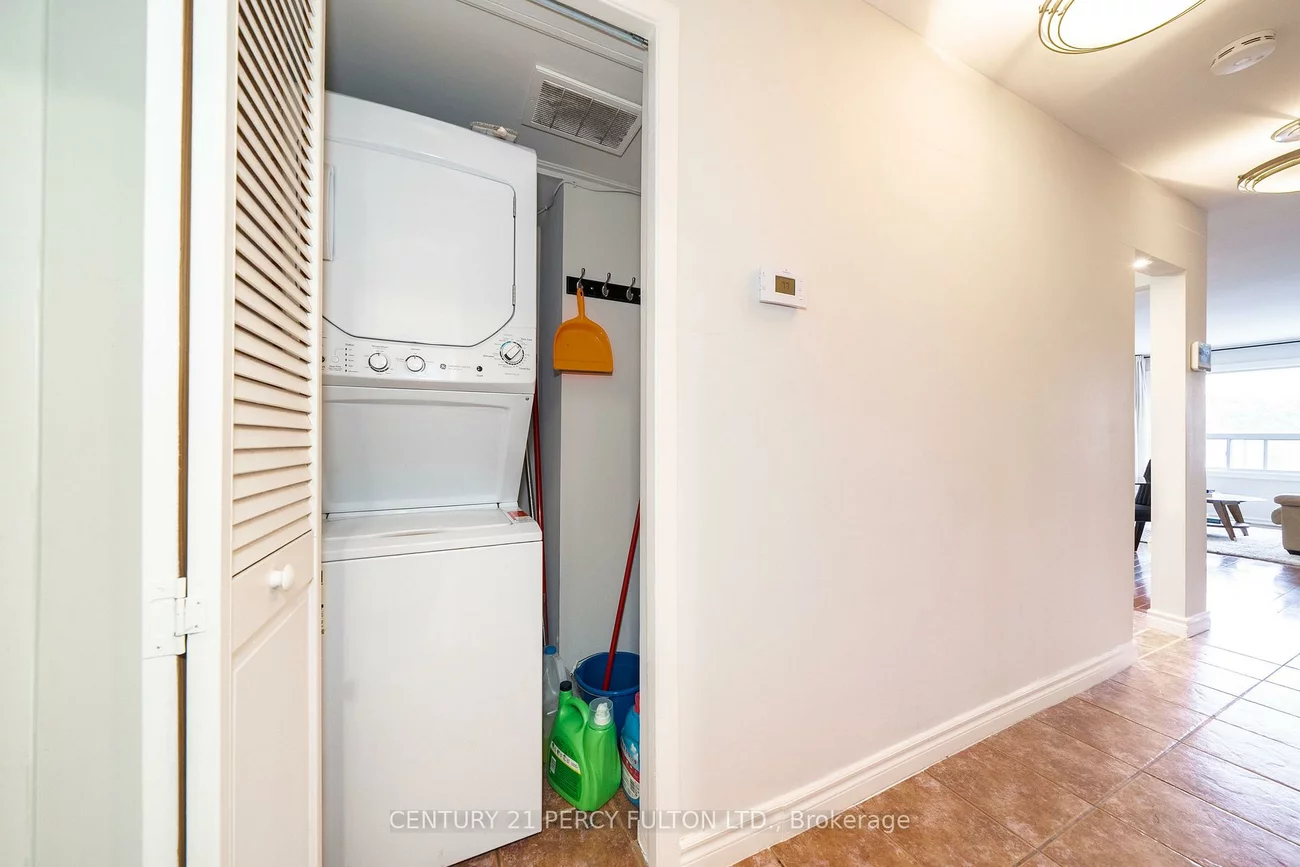 744-746, Wilson, Downsview-Roding-CFB, Toronto