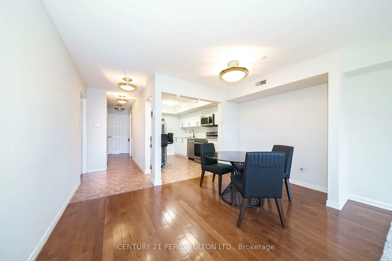 744-746, Wilson, Downsview-Roding-CFB, Toronto