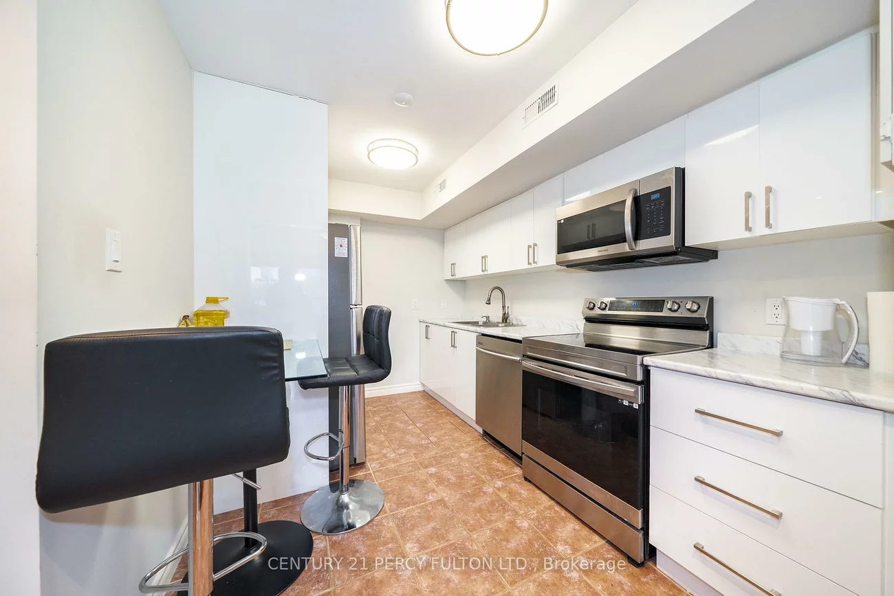 744-746, Wilson, Downsview-Roding-CFB, Toronto