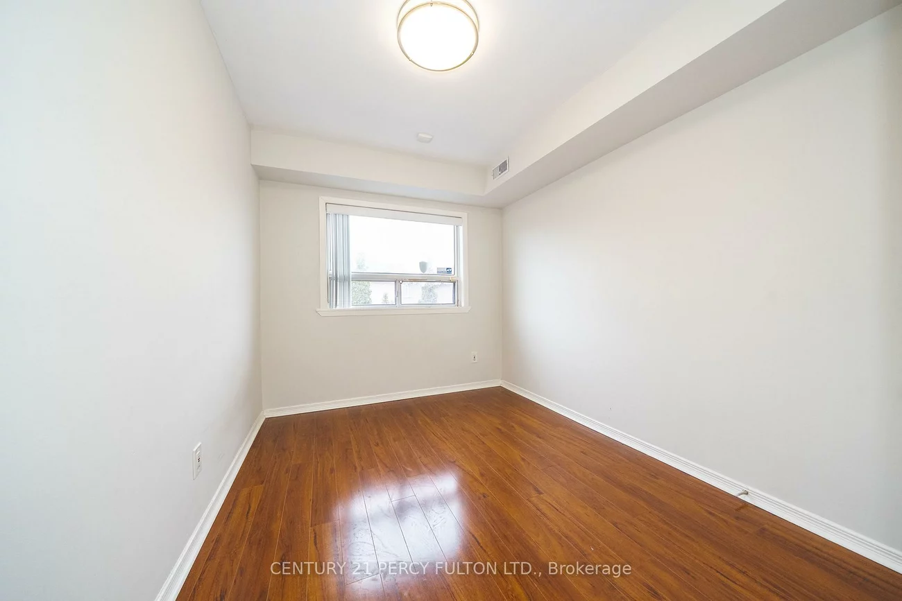 744-746, Wilson, Downsview-Roding-CFB, Toronto