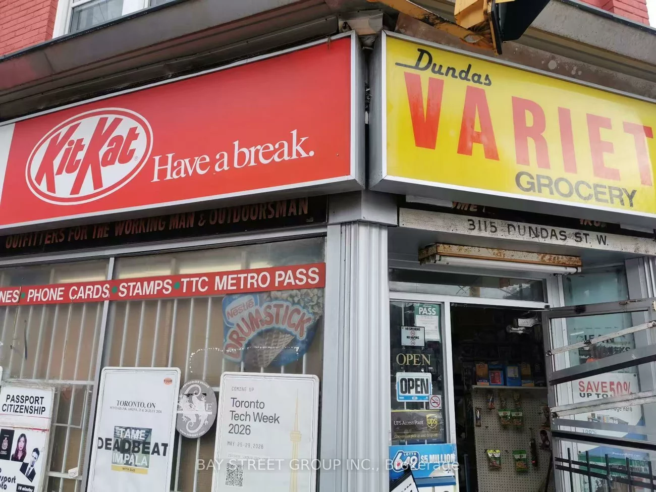 3115, Dundas, Junction Area, Toronto