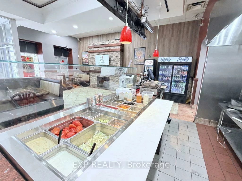 285, Rexdale, West Humber-Clairville, Toronto