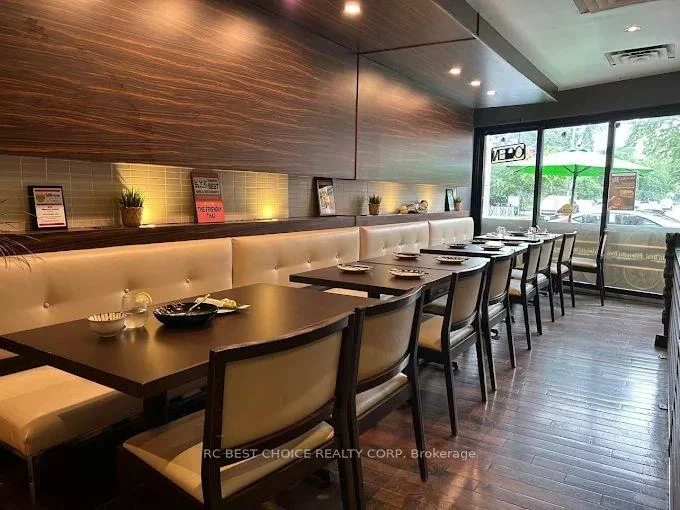 3032, Dundas, Junction Area, Toronto