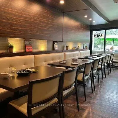 Commercial for sale, 3032, Dundas, Junction Area, Toronto